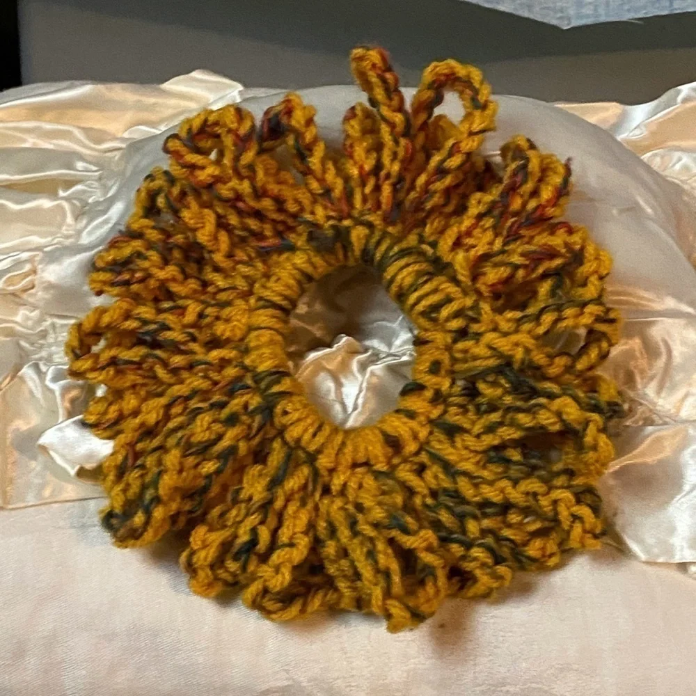 🌟 2 FOR 12 🌟 EXTRA LARGE SCRUNCHIE FANTASTIC FOR SPORTS MALE OR FEMALE!